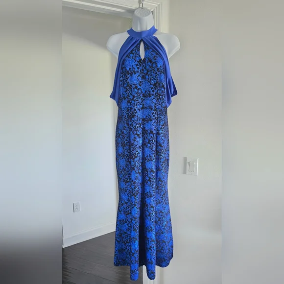 Elegant Blue Lace Halter Dress - Picture 1 of 2